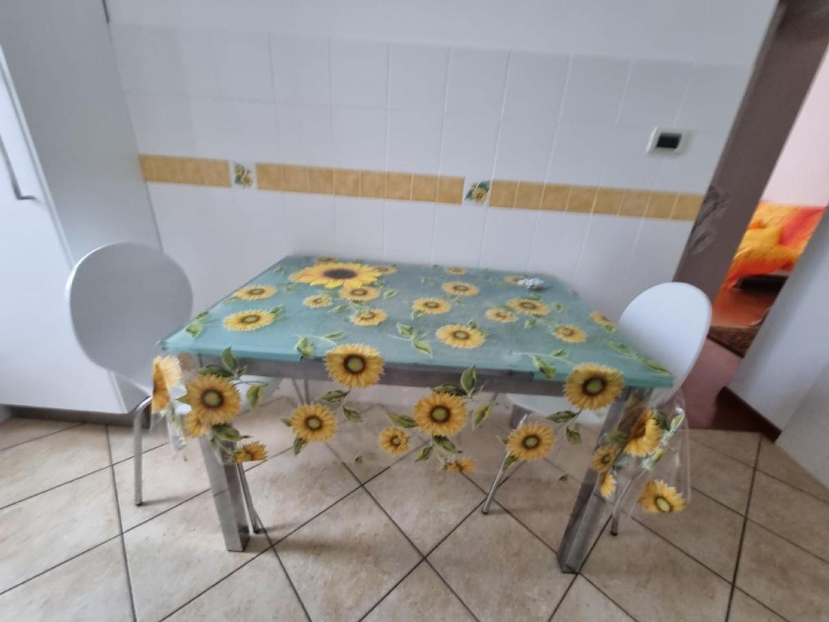 La Casa Dei Girasoli Genoa Luaran gambar
